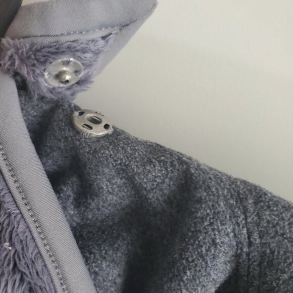 Lululemon Grey Presence Of Mind Fossil Fleece Jacket Size 6 - Picture 8 of 11
